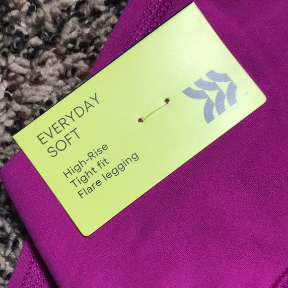 All In Motion Everyday Soft High Rise Flare Leggings Girls Size 10/12 | NWT - Picture 5 of 7